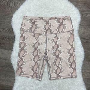 Varley Athletic Gym Shorts Size Large Snake Pattern Stretch Compression